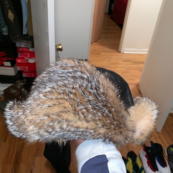 Leather Fox Hat - Picture 2 of 8